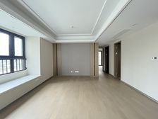 中创区旁高品质低密度社区,精装东边套小面积3房!降价急售!