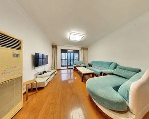湟普国际 3室2厅 北