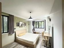 新上笋盘 出门肇嘉浜路地铁口 电梯中区 阳光全天 东边套全明