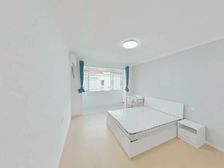 中山医院对面,南北通两房户型,近4,12线,一梯两户,有钥匙