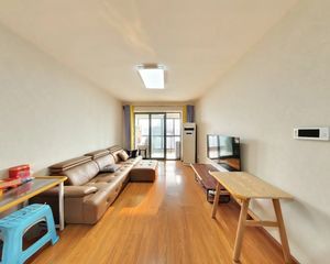 锦天国际1室1厅南