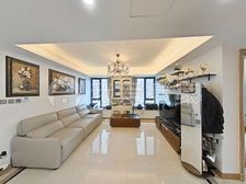 阳光城愉景湾)电梯中高区 前后无遮挡 小区环境好 带固定车位