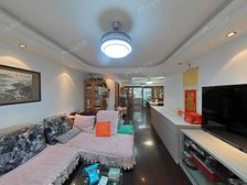 2001年商品房!底楼带三个院子,使用面积大,南北通透。