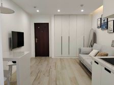 骏豪国际 南京西路商圈 朝南精装一房 拎包入住 满五