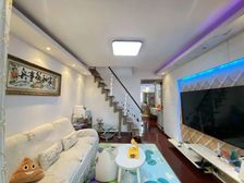 本月必卖,2011年次新房,电梯顶复,精装修,视野无遮挡!!