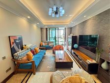 小区中间位置,楼层佳,视线好。