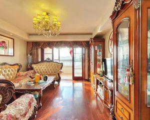 新里西斯莱公馆4室2厅南北