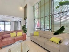 入住居礼别墅小区蕞低价280平精装独栋:空调地暖新房有泳池