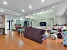 大虹桥板块 徐泾君悦湾联排别墅 带电梯 精装保养极佳 急售