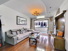 17号线地铁口 满5年 精装 客厅南北通 3房2卫 视野开阔