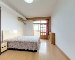 西环里 3室1厅 99.66平