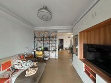 川中九年地铁口,景观楼层,采光全明,南北通透,精装自住诚售