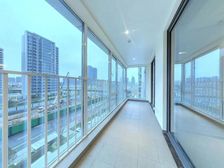 楼层好,小区带泳池,出门就是云门公园,龙湖天街