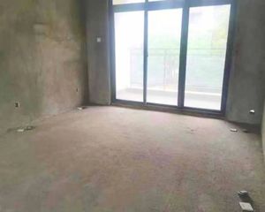 西蜀祥瑞府3室1厅东南