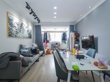 新上精装修三房,近地铁,曹二附属,采光好视野好,看房方便