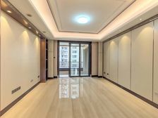 新天地18年次新房 从未住过人 南北通大平层 精装修