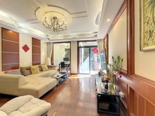 14号地铁口满五年,v一,税少,地下室花园不算面积