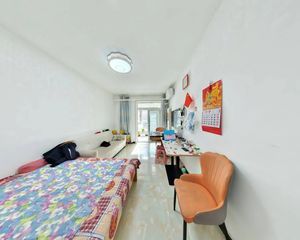雅馨家园 二中旁边 一层三居室 南北全明格局 地铁昌平站