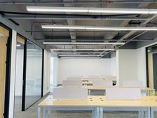 羊城同创汇整层867方写字楼出租 6个间隔 超大员工区带家具