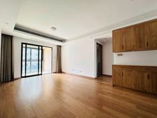 周边企业总部云集 地铁口 飞机户型 业主急售 随时看