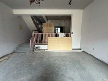 双马接驾。正阳领郡别墅。可装电梯。大露台送地下室。近龙湖天街