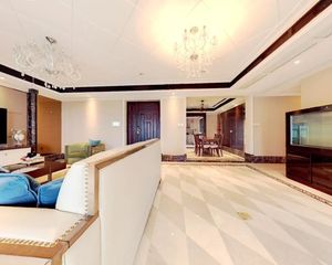 绿地锦天府 4室1厅 东南