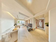 蟠龙馨苑 3室2厅 133.89平 装修70万 看房方便