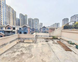 上叠端户,已搭建好,3个平台,带车位,明厨明卫,位置安静