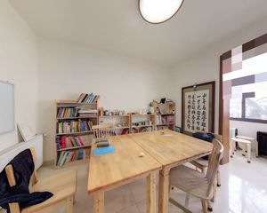 金河路63号 户型方正,南北朝向,户型好,胜西门口
