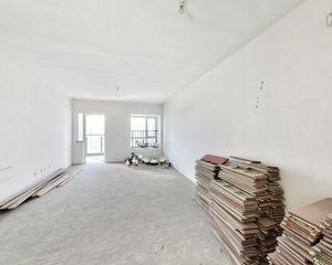 西府少城4室2厅东南