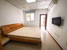 电机五村一楼带院一室85 万 私院 优选 近地铁