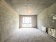 178万急售价可谈三室一楼卡纳意乡,买房收取服费三千