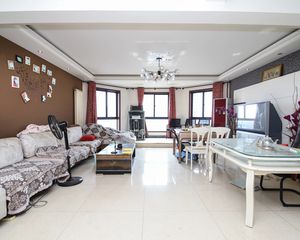 单价5200 宝龙城市广场一期 173平4居精装修 方便看房