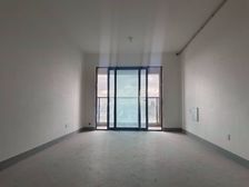 悦澜天地 交通便捷 南北通透 中间楼层采光好 双卫格局