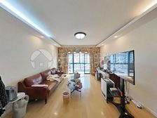 天青色等烟雨 而我在等你 炊烟袅袅升起 好房在这里