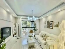 新装修奶油风,拎包入住,颜值好房,送家具家电,诚意急售!