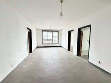 地铁口东边套三房 全明带3个飘窗 阳台全景落地 采光