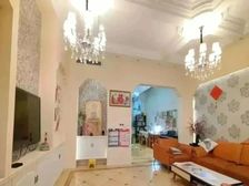 新上联排,精装修全送,户型方正,带车库,付款好可大谈,随时看