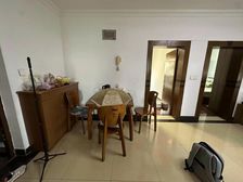 九华苑 宝龙旁 正规商品房 出行方便 临地铁 中间楼层