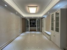 地铁口花城三期!成交热门小区的稀缺小面积总价南北通双卫3房!