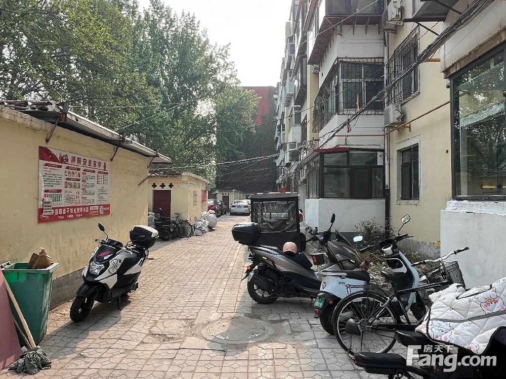 小区相关图