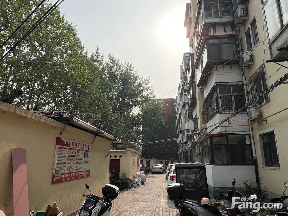 小区相关图