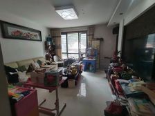 正阳带大花园又是高性价比的一套 能满足三代同堂或者多孩家庭