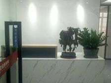 特价出租!价格好谈!地铁口国际汇一城国贸旁装写字楼,拎包可用