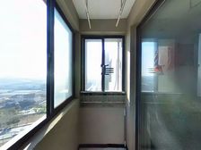 洞泾 高楼层采光充足 房龄新 临地铁 南北通透 交通便捷