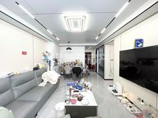 百联龙湖地铁口 馨雅名庭 电梯中层 精装修3房