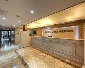 金融城整层出售 正看交子之环和双子塔 带租约可自用 地铁口