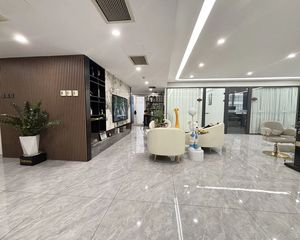 国贸商务楼【建外SOHO】东区6号楼 215平米 3.3万
