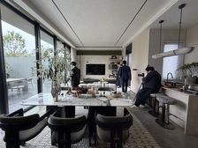 淀山湖旁时代御湖2期 135平两层中式合院 带超大院子