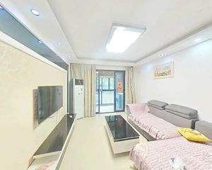 精装修全新 业主急售 中间楼层 书包房有车位 随时可看房看